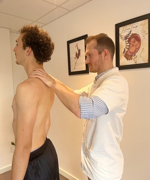 Observation-posturale-osteopathe